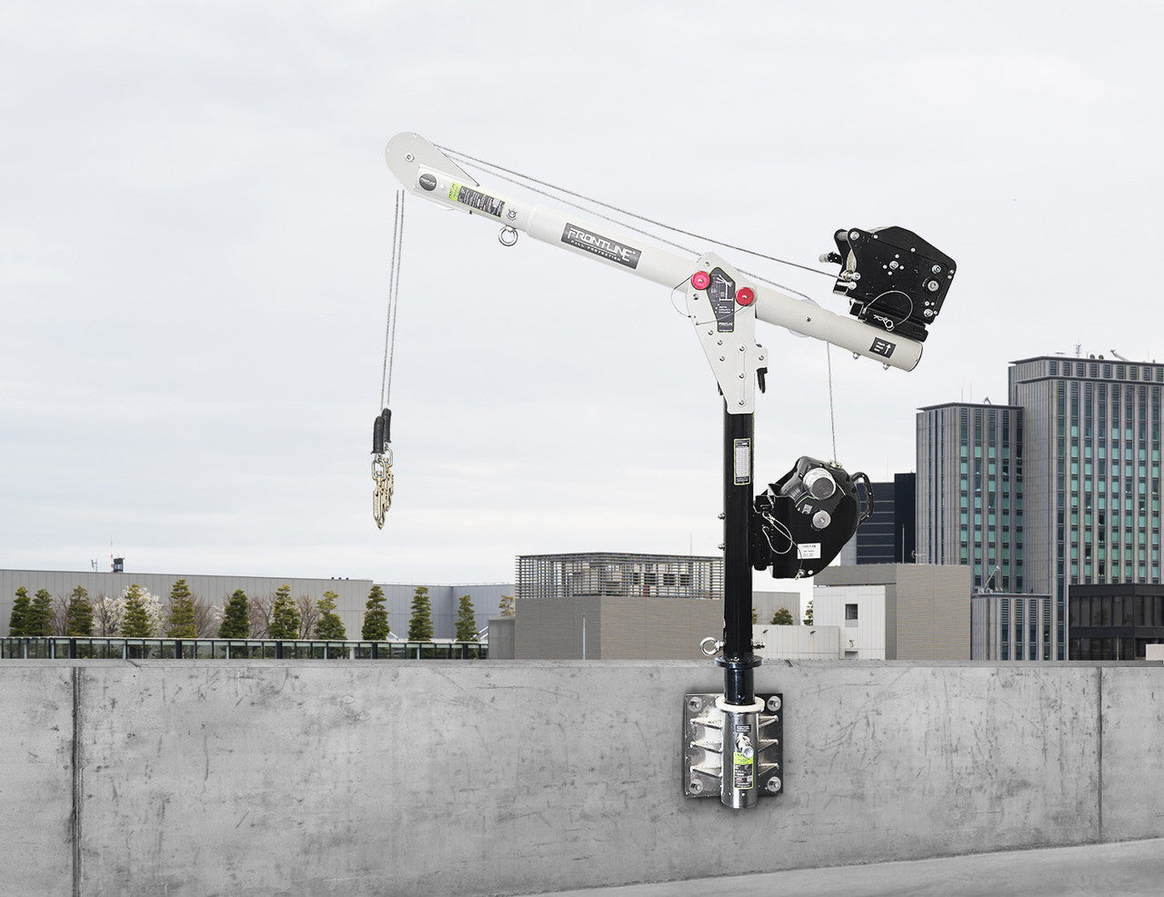 Confined Space Davit Arm System with Wall Mount